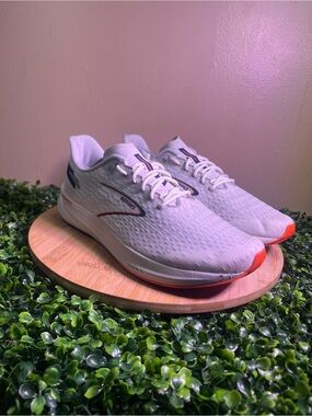 🔥 BROOKS HYPERION OYSTER ATHLETIC RUNNING SHOES MENS SZ 12 MED D 1104071D095